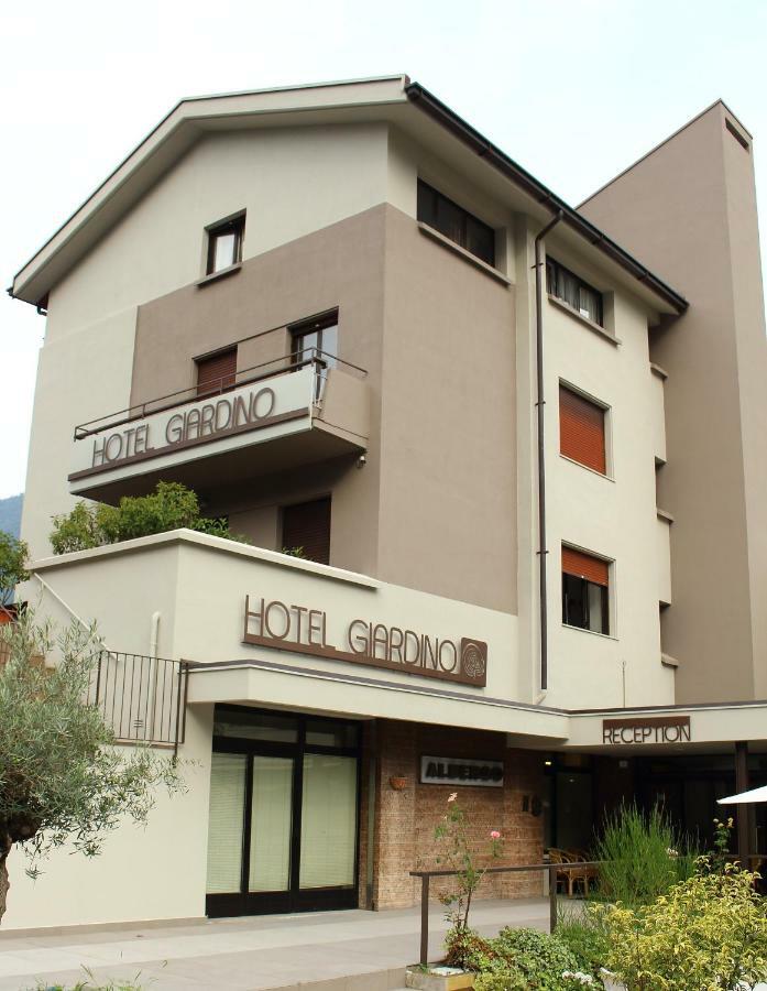 Hotel Giardino เบรโน ภายนอก รูปภาพ